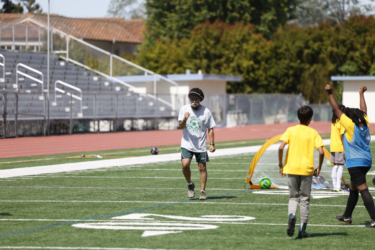 MyYuteSoccer's tweet photo. That's a goal for Coach Roger's team. Well done! See you at camp starting on June 5.     

photo credit @azagphotos https://t.co/Ipa6hYpzci