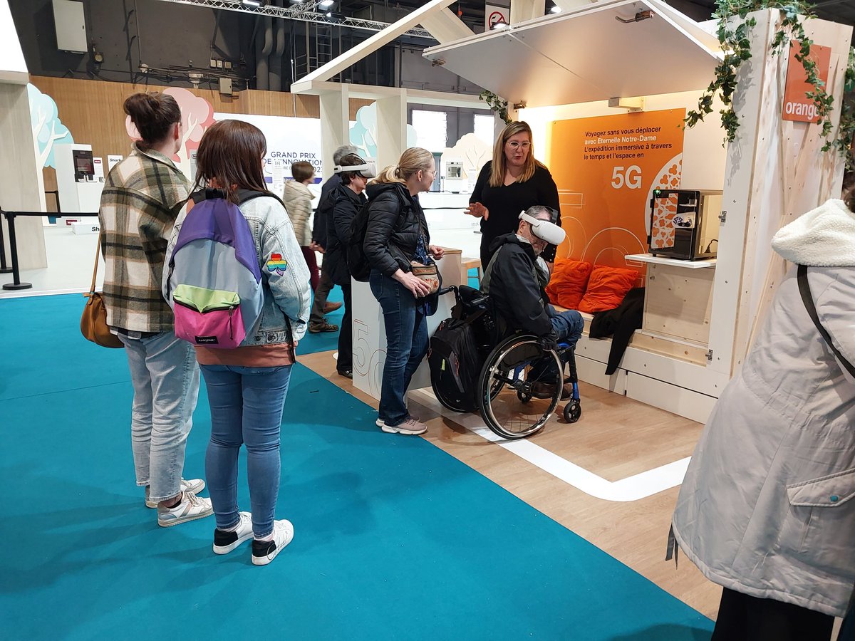 djneft's tweet photo. J1 #FoiredeParis du 27 avril au 8 mai @parcdesexpositions : L’innovation & les startups à l’honneur Hall 3. Sur le stand @orange, venez vivre l'expérience immersive #eternelle "Notre Dame de paris", les ateliers: usages numériques, livebox & call Wifissime
..avec les @amb_digit https://t.co/5RZUFpLvhv