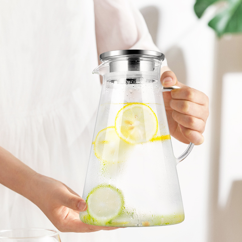 SUSTEAS_'s tweet image. How will you decorate a glass jug like this?
#Glassware #glasspitcher #waterjug #spring