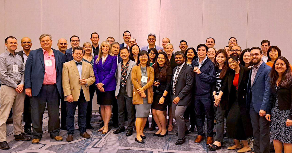 ReinerSee's tweet photo. UH Case Neurology alumni reunion #AANAM #cwru #neurology https://t.co/DO5KBY9EKJ