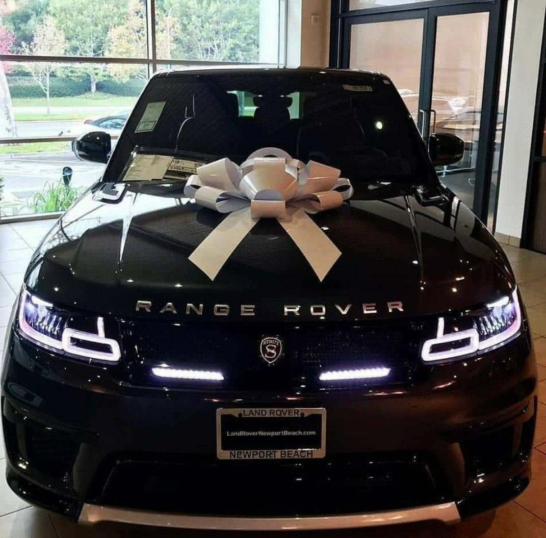 In Pi Network's OPEN MAINNET🎊

How much Pi Coins are you willing to spend for this BRAND NEW 2023 "RANGE ROVER"? 🚖

#PiNetwork #P2E #crypto #Airdrop #Pioneers #Picoin #Web3
Like💖 RT♻️ and follow🐦