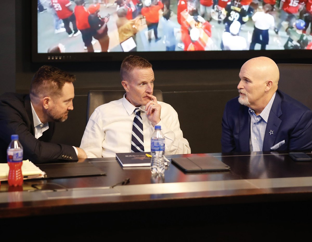 dallascowboys's tweet photo. Dialed in. 📞 

#CowboysDraft | #NFLDraft https://t.co/8ysSBw1Z9t