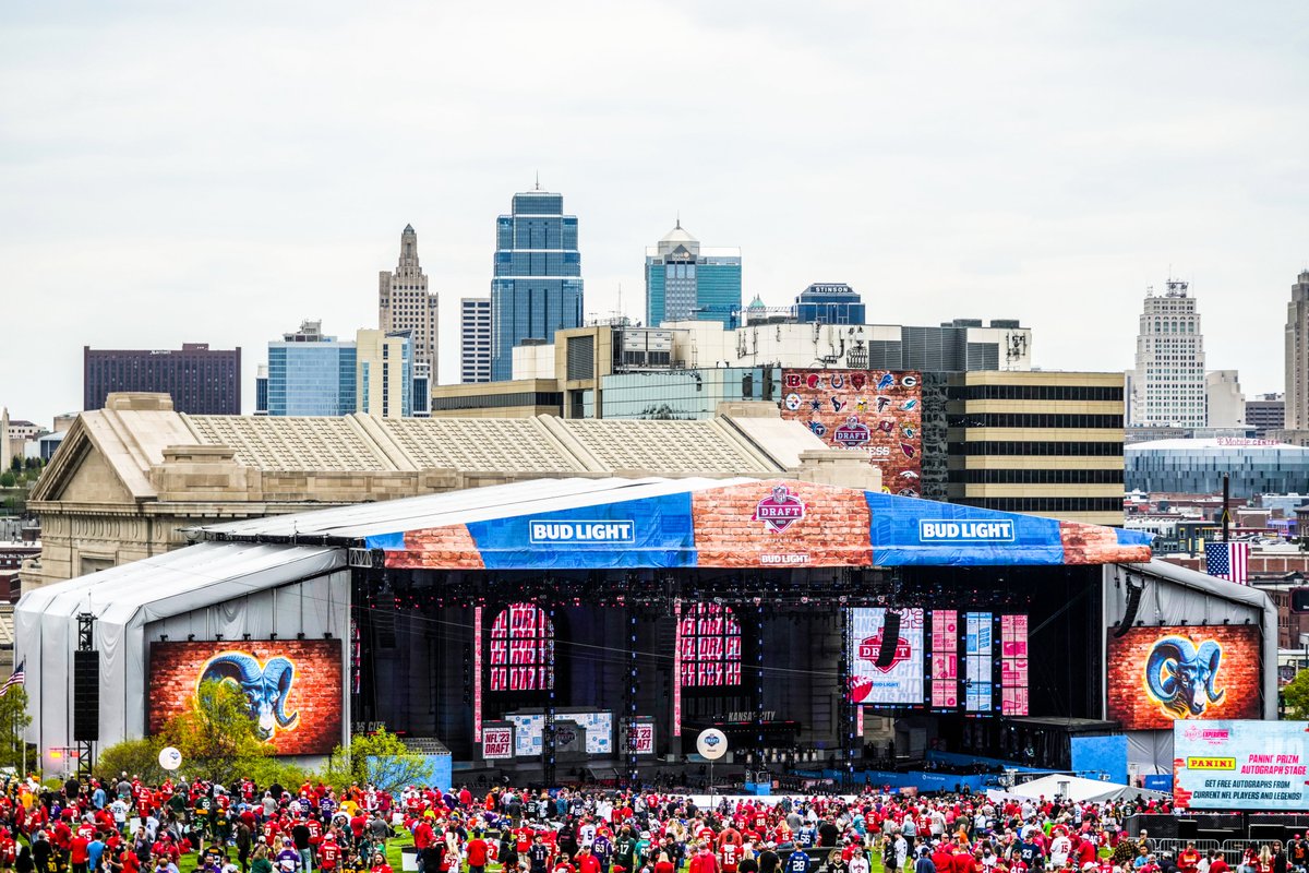 In 10 years, Kansas City has:

▪️ Won two Super Bowls
▪️ Won a World Series
▪️ Won an MLS Cup
▪️ Been awarded an NWSL franchise
▪️ Been awarded 2026 World Cup games
▪️ Proposed a $2B downtown Royals ballpark

Tonight, KC is hosting the NFL Draft for the first time.