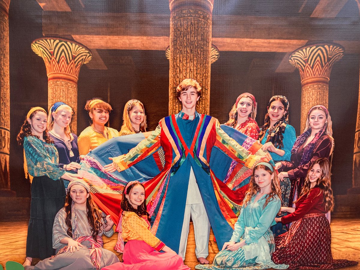 Theatre dept gettin’ rowdy with Joseph and the technicolor dream coat tonight/fri/sat 7pm, 2pm Sunday.  Place is PACKED for opening night, LET’S GOOOOOO!!!! 🎭💪👑
#RollRamblers #CPtheatre