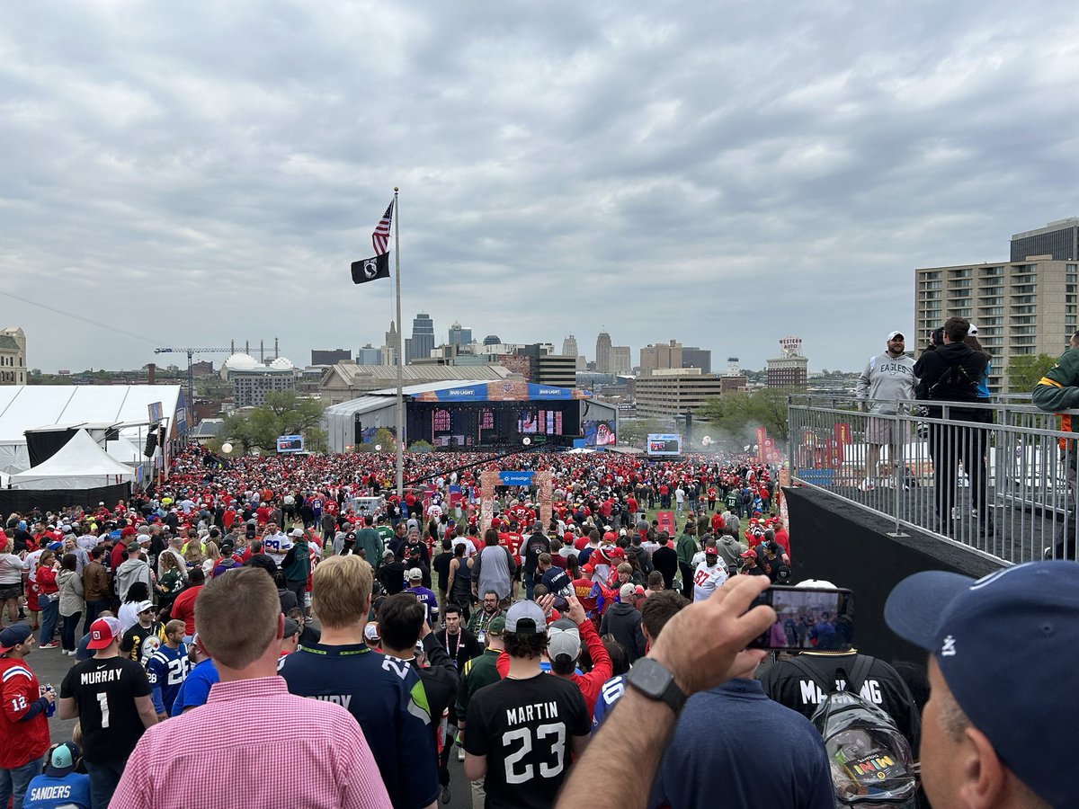 KC Chiefs tweet media