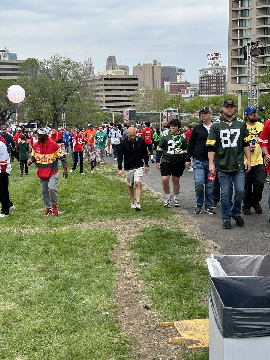 KC Chiefs tweet media