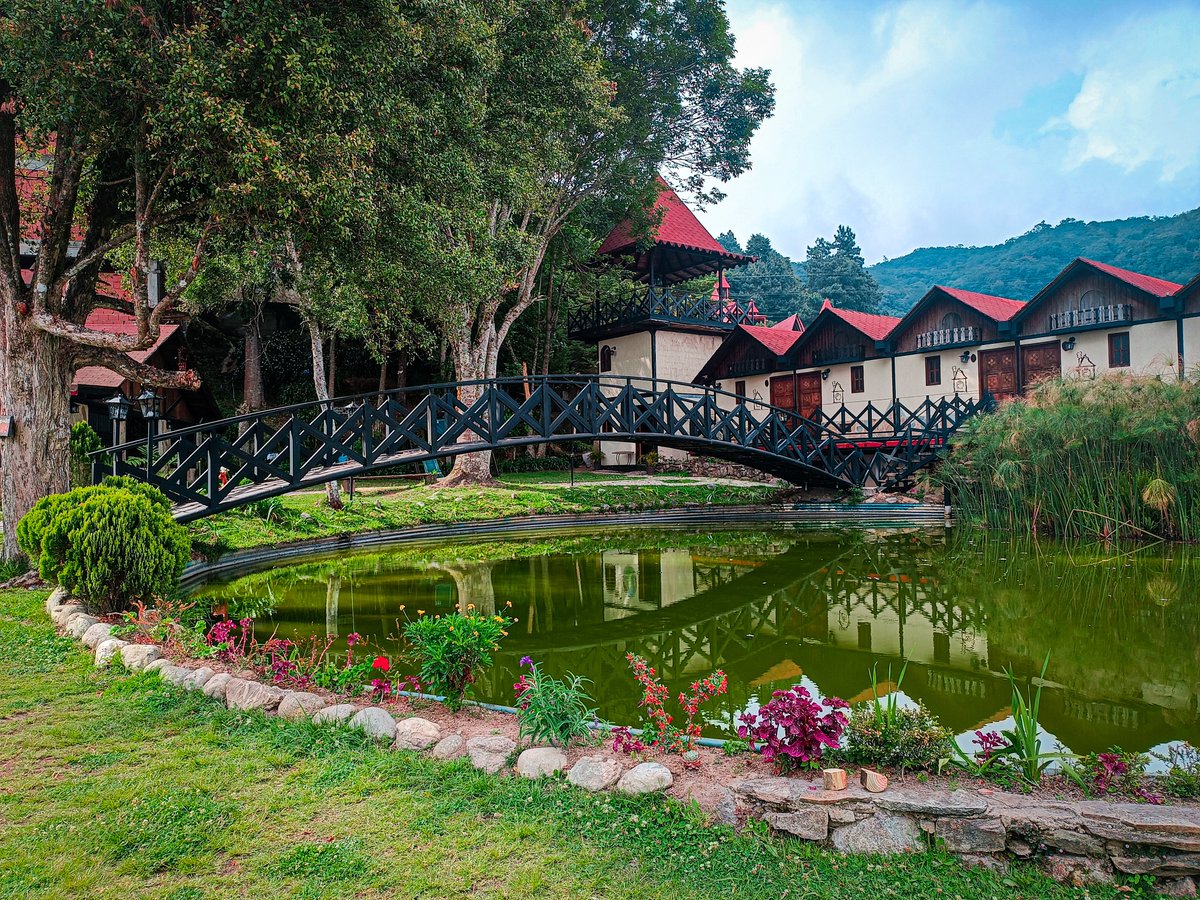 maridemachado's tweet photo. No me digas que no conoces "La Casita Del Fondue" en la Colonia Tovar... Después de ver estás imágenes, te engancharás del lugar! 

#hive #posh #lacoloniatovar #travel #photography #lacasitadelfondue #landscapephotography 

https://t.co/7mJIaB1d6W https://t.co/AloFStcMlb