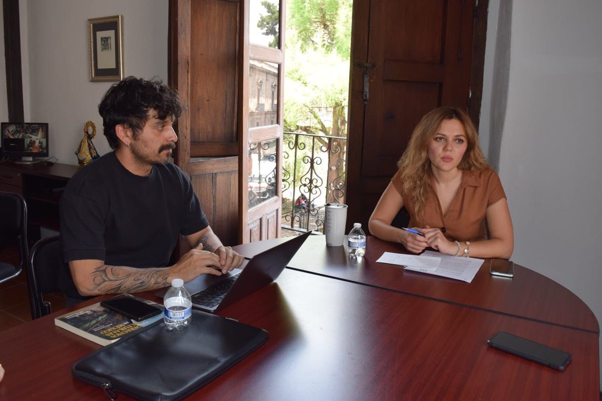 SeculMorelia's tweet photo. ✨ El sector cultural de Morelia requiere la suma de todas y todos, por ello nuestra secretaria, Fátima Chávez Alcaraz se reunió con el titular de la Secretaría de Difusión Cultural y Extensión Universitaria Miguel Ángel Villa y con el regidor, Manuel Parra Zambrano. https://t.co/uRJwNDukqa