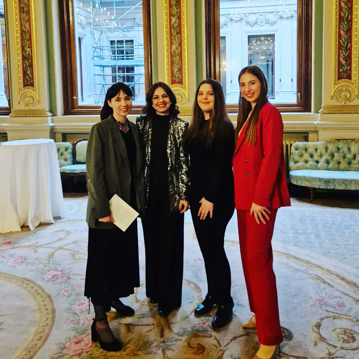 stefpassamonte's tweet photo. Special guests of the @WCofWorldTraders at Drapers Hall: thank you to   Master Michael Shapiro for the opportunity to showcase the musicianship of our LPMAM students! #LPMAM @LPMAM_London #undergraduate #postgraduate #LPMAMstudents #LPMAMPresident #liverymen #cityliverycompanies https://t.co/9MdzbMmqFb