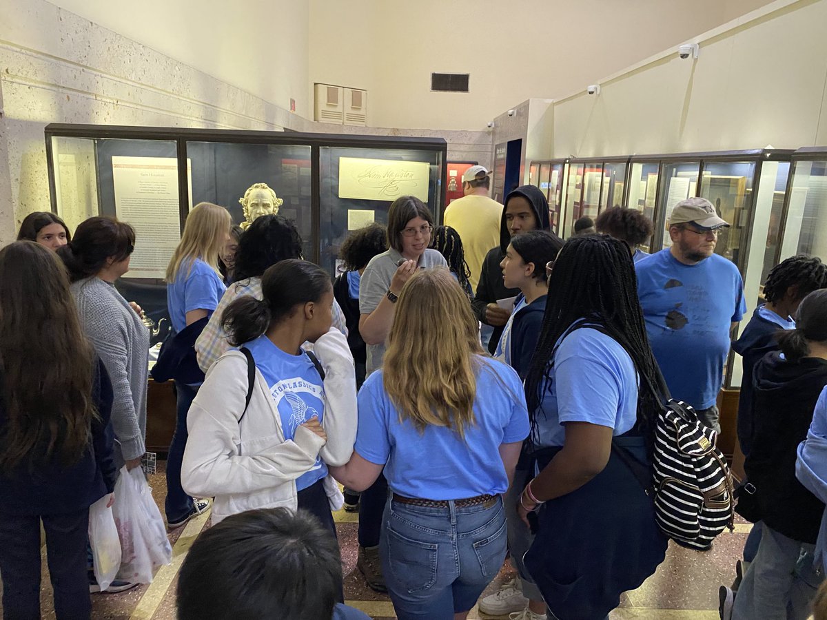 OfficialAca's tweet photo. Enjoying our 6th grade field trip to San Jacinto with our staff, parents and students! https://t.co/xhio4CQUe0