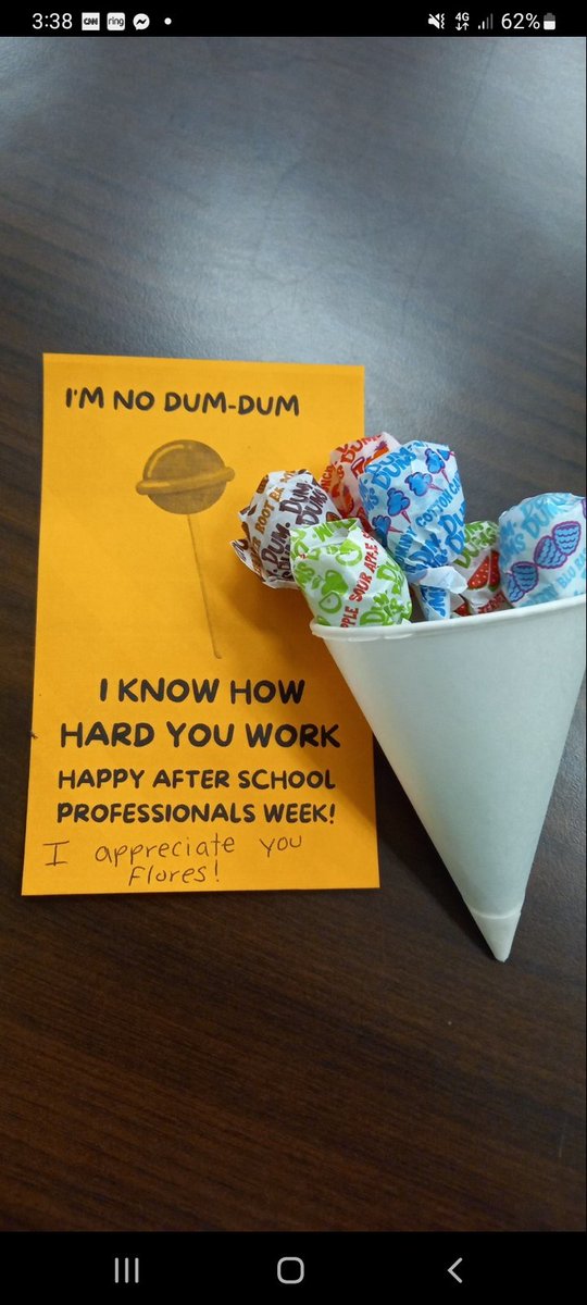 LT_MinervaA's tweet photo. This week I've brought my LT team tokens of appreciation for all their hard work after school. We all know, when the school day ends learning continues @NISDmartin
@NISDLearningTre
Today, a parent surprised ME with flowers. ❤️
#HeartofAfterschool #AfterschoolAppreciationWeek https://t.co/wUdQy9jUyd