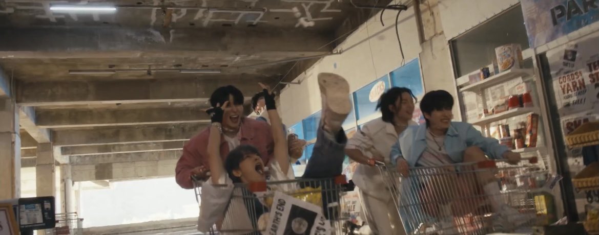 IntoAFandom's tweet photo. Now let’s talk about the videos timeline. At the beginning the seem happy. Like they’re going on some cool adventure. They’re smiling and goofing off. They SEEM fine. https://t.co/CDVOUOyeVc