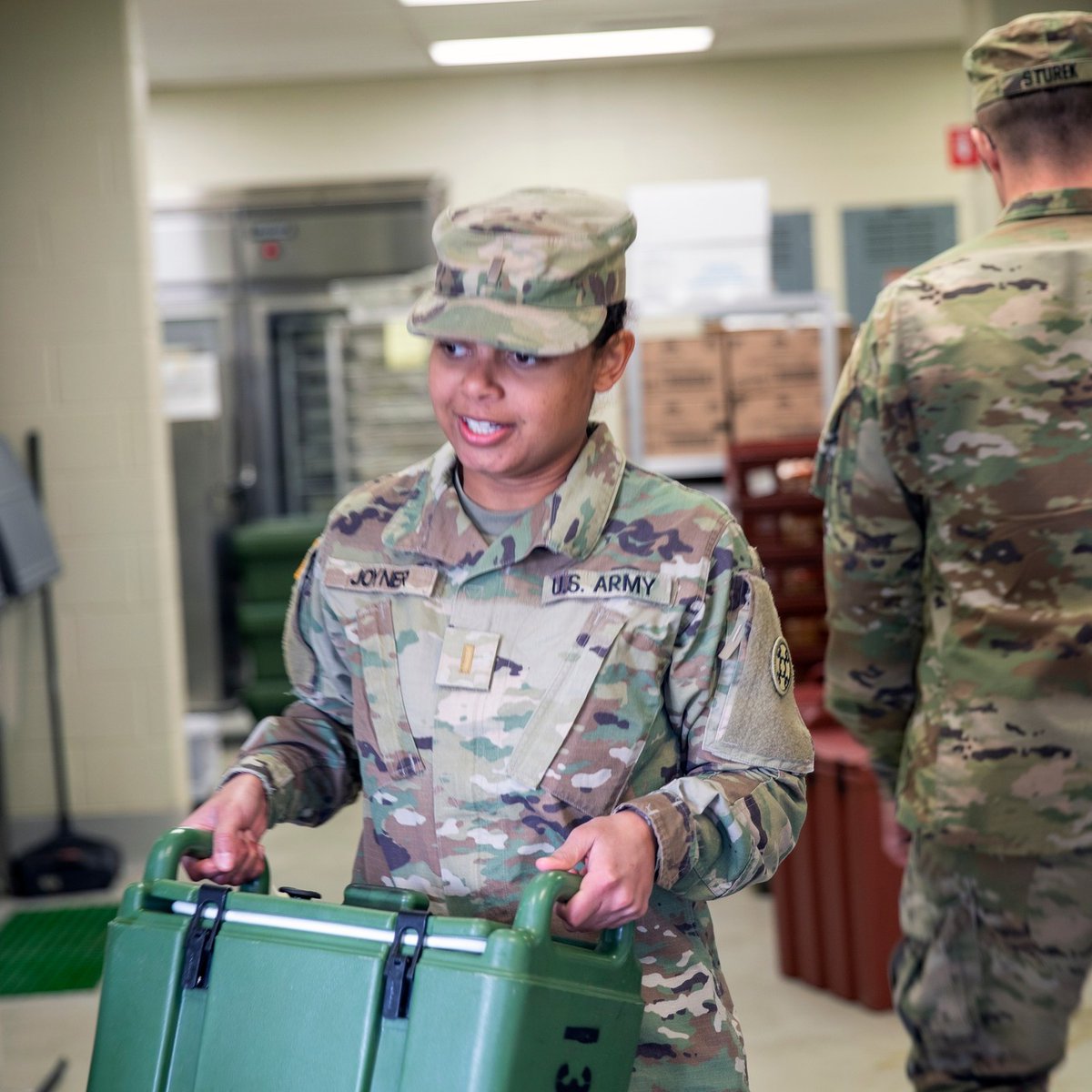 USArmyReserve's tweet photo. 38th Regional Support Group Supports Guardian Response 2023!
The 38th RSG facilitates and conducts life support operations such as providing food, lodging and computer system functionality assistance during the Army Reserve portion of the month long #GR23 exercise. https://t.co/Zt8bOqZaqh