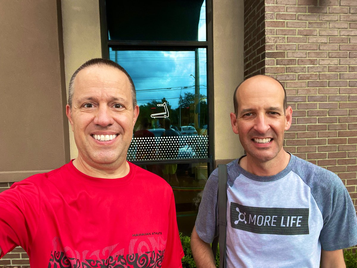 StevieAndLane's tweet photo. Today was a power #RunRow. Tread buy-in distance decreased, row increased, then #RunForDistance. Heavy weight strength day on the floor. Plus we saw our fav peeps, incl. @Maclain6!

@orangetheory #OrangeTheoryFitness   #OTFNonaSouth
#RunRowRepeat #BasePushAllOut #SplatPoints https://t.co/UOaxeURsTv