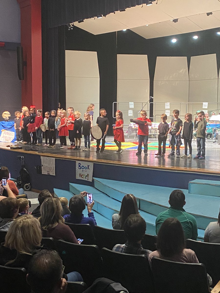 GigliottiVince's tweet photo. TK and K music concert took flight! Congrats to all our incredible performers. Thank you Mrs. Phillips! #berkleydifference #angellisallthat https://t.co/4UCzHTjz55