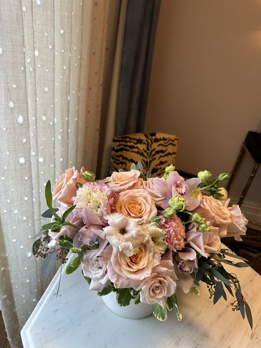 And speaking of good boys&hellip;@philboze3 had to keep the tradition alive and sent Me a gorgeous flower arrangement<a class="tags" target="_blank" title="On Twitter" href="/?out=eyJ0eXAiOiJKV1QiLCJhbGciOiJIUzUxMiJ9.eyJpYXQiOjE3MjcyNDc0NzUsImlzcyI6InR3cG9ybnN0YXJzLmNvbSIsIm5iZiI6MTcyNzI0NzQ3NSwiZXhwIjoxNzU4NzgzNDc1LCJyZWRpcmVjdF91cmwiOiJodHRwczovL3R3aXR0ZXIuY29tL3BoaWxib3plMyJ9.Pp-P5yMTr23OysJEgYvyPHyIzVFtzztWwmrvihhQtwuTI1i9TR5WaevuI2EyCJjLcvY_GoYA2f7-7JyOi0bcWw">@philboze3</a>