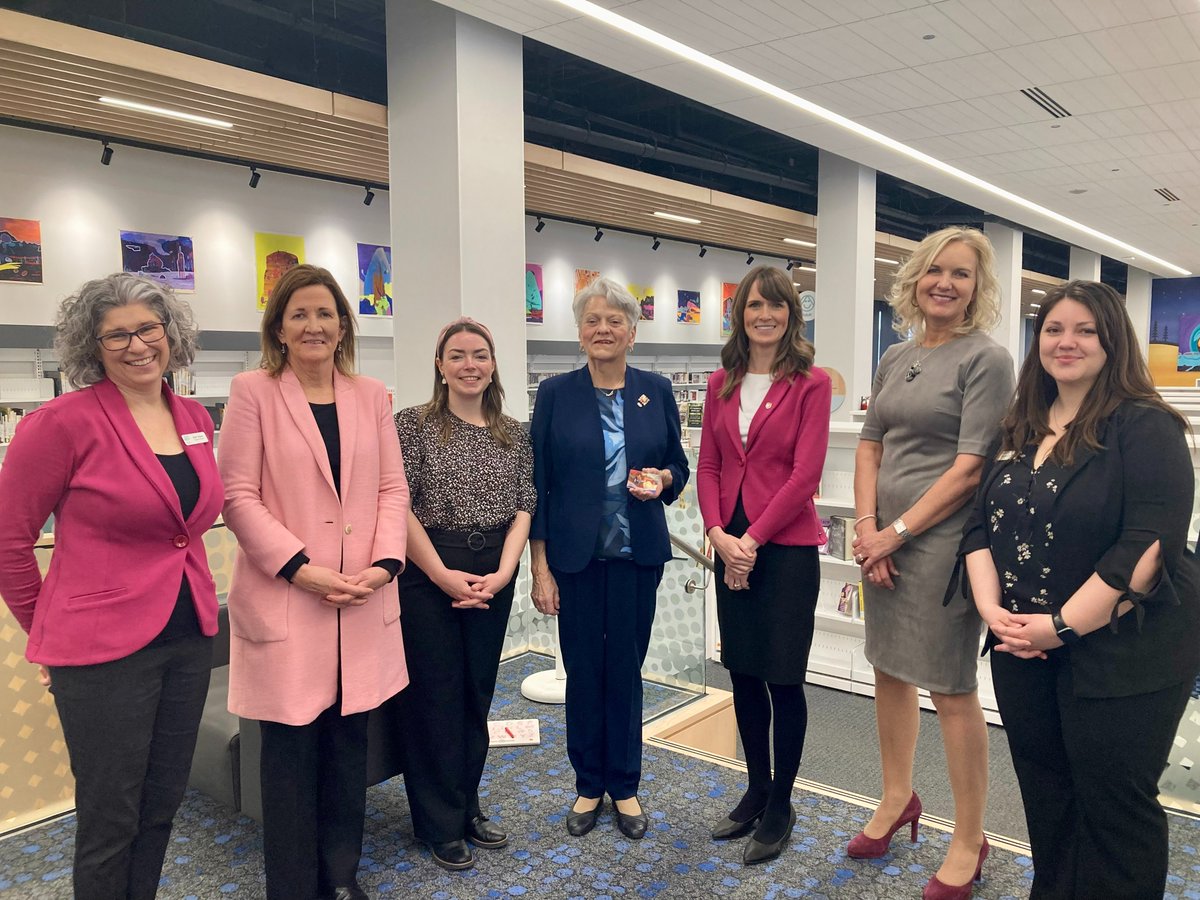 It's always a good day at the library! The Honourable Antoinette Perry enjoyed a tour of the Charlottetown Library Learning Centre today and even got a brand new library card!
@PEILibrary