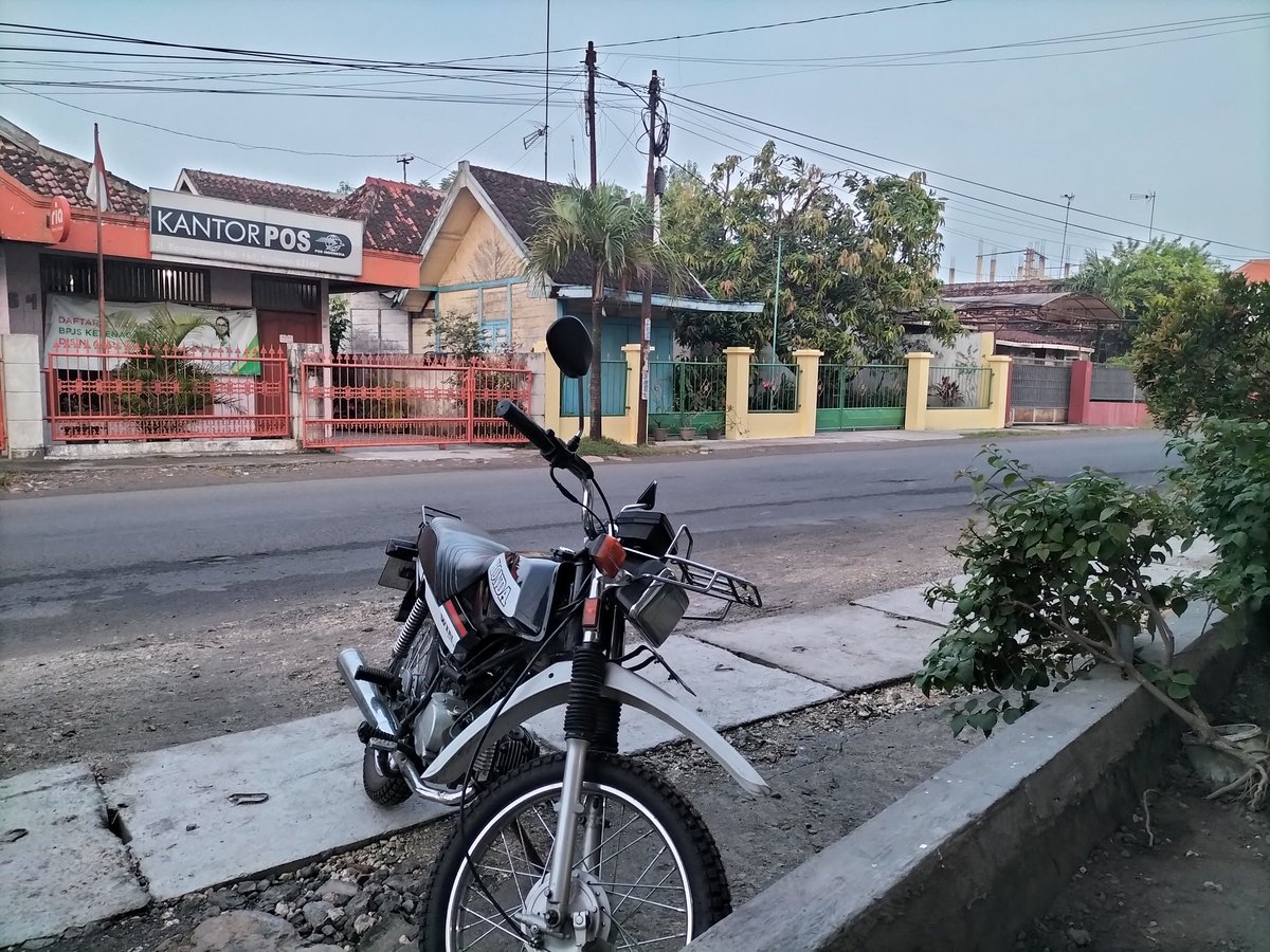 JongLelana's tweet photo. رحلة في الدارنوى
٢٨-٤-٢٠٢٣
#Bojonegoro #Hondaハート
#EkspedisiBojonegoro #Kasiman #Padangan #Cepu https://t.co/XQeeqBr4Gp