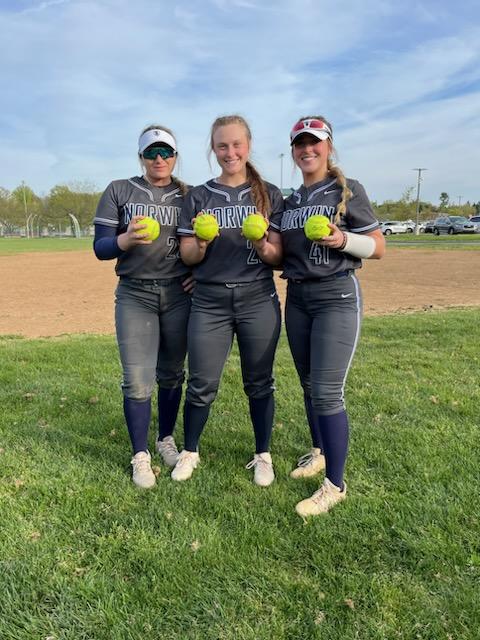 NorwinSoftball's tweet photo. 💣s away tonight in Pine Richland.  Lady Knights win 12-5.

Madie Kessler was 🔥 going 4-4 w/ 2 💣's 4 RBIs
Alyssa McCormick 3 hits solo💣 Josey Michalski 2 run 💣
Rachel Minteer 3 hits

Alyssa McCormick surpassed the 100k mark on the season.  She now has 106 K's for the year 💪 https://t.co/LQqWYkRo2i
