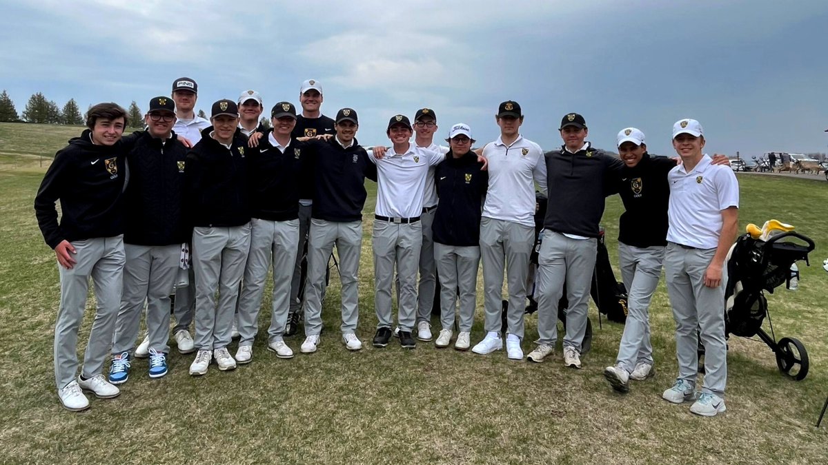 GustieAthletics's tweet photo. .@GustavusGolf defeated No. 14 Saint John's in a dual meet, edging the nationally-ranked Johnnies by one stroke.

Recap: https://t.co/onmOCojDvk

#GoGusties | #d3golf https://t.co/FzweomhE2L