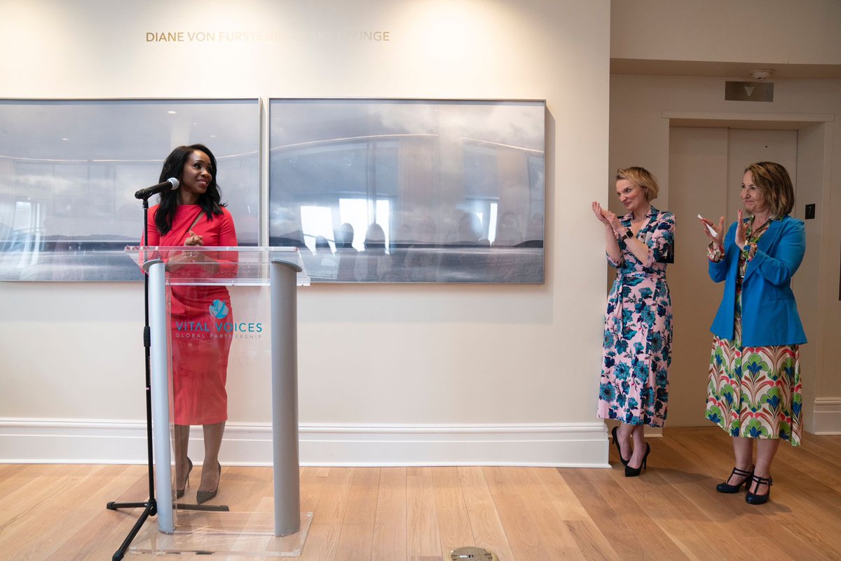 VitalVoices's tweet photo. “It’s really important that we lift each other up and recognize each others’ work…”— CNN’s @abbydphillip speaks about seeing more #womenjournalists  in the White House press room and the importance of building community ahead of the #WHCD weekend. #truthinstorytelling https://t.co/nPqOPBc5Bp