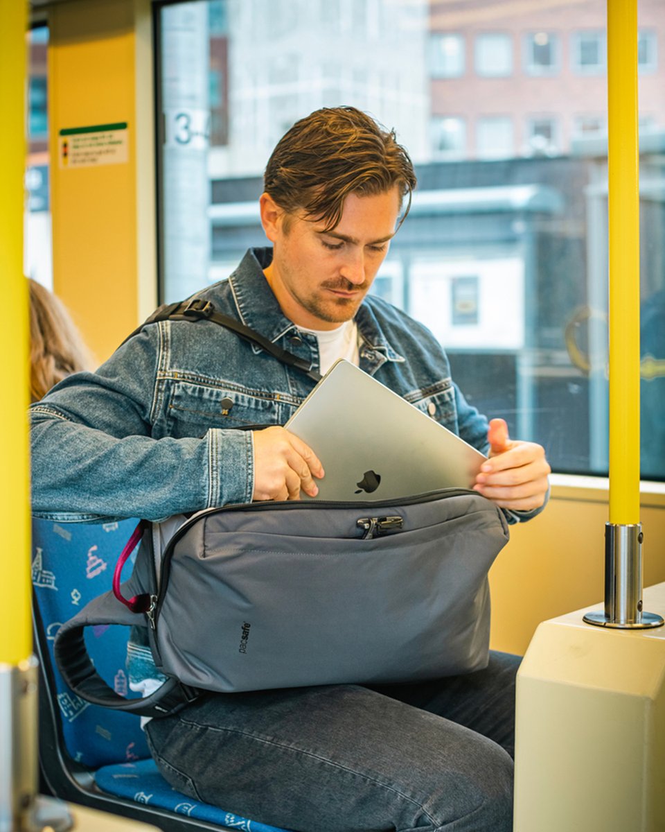 Pacsafe's tweet photo. With a quick, easy swing to the front, you'll have full access to everything you need while you travel or commute.
#CommuterBackpack
#protectwhatsvaluable #protectyourbelongings #antitheft #antitheftbag  #currentlywearing #urbanstyles #urbanstreetwear #travel #commute https://t.co/DLgm6fOO30