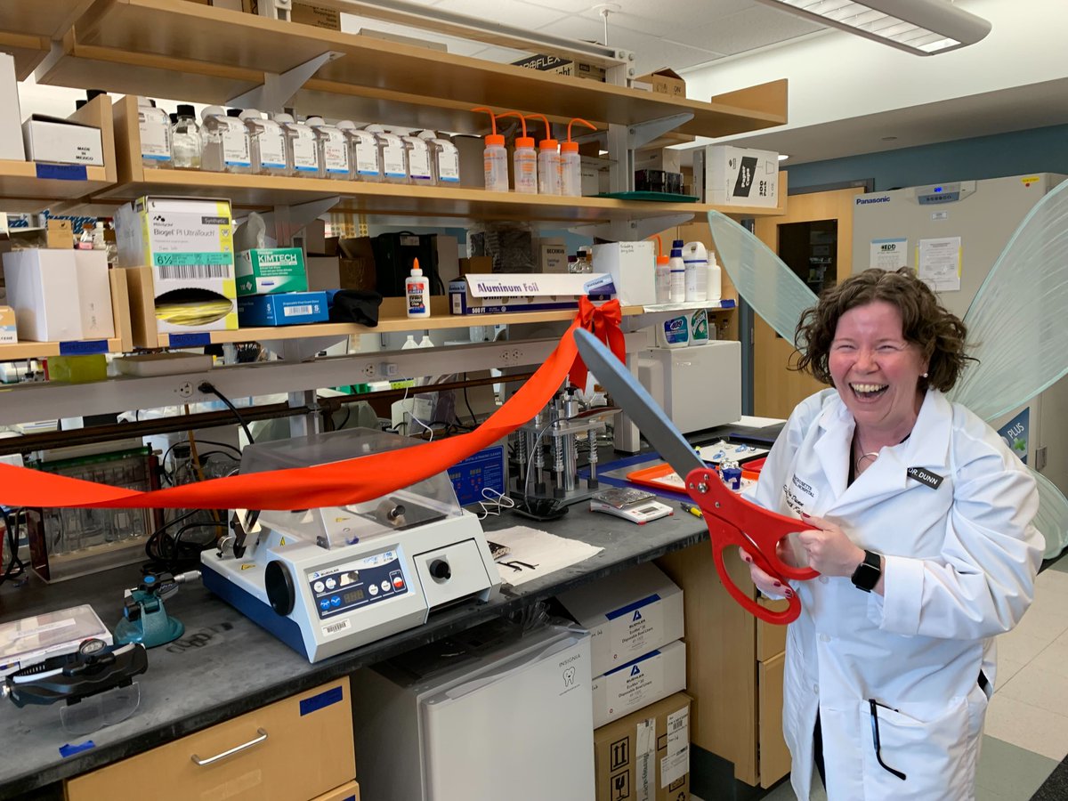 ErinDunnScD's tweet photo. A bit delayed in posting these photos from our recent ribbon cutting ceremony. This marked the official opening of the histology part of our wet lab and the first time we began cutting teeth. Of course giant scissors were at hand. Best $35 spent ever. https://t.co/5jZhYI7i1M