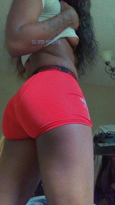 A S S 😋 https://t.co/0D54m5mewN