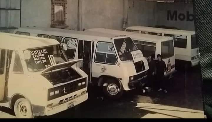 Qro_tranquilo's tweet photo. Cuando no era tan malo el servicio de transporte... 😉 https://t.co/pBujEoiUfe