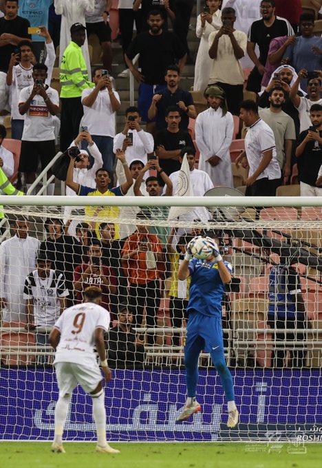Eng_hc's tweet photo. حقيقة اقف عاجز أمام وصف هذا الرجل. 

سأكتفي بقروهي 💛 https://t.co/6J9gX9lwJu