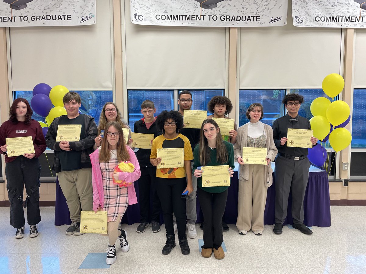 GoEHSMounts's tweet photo. Congratulations to our spring achievement medallion award winners. What a great group of students. https://t.co/jc2TmWdtsT