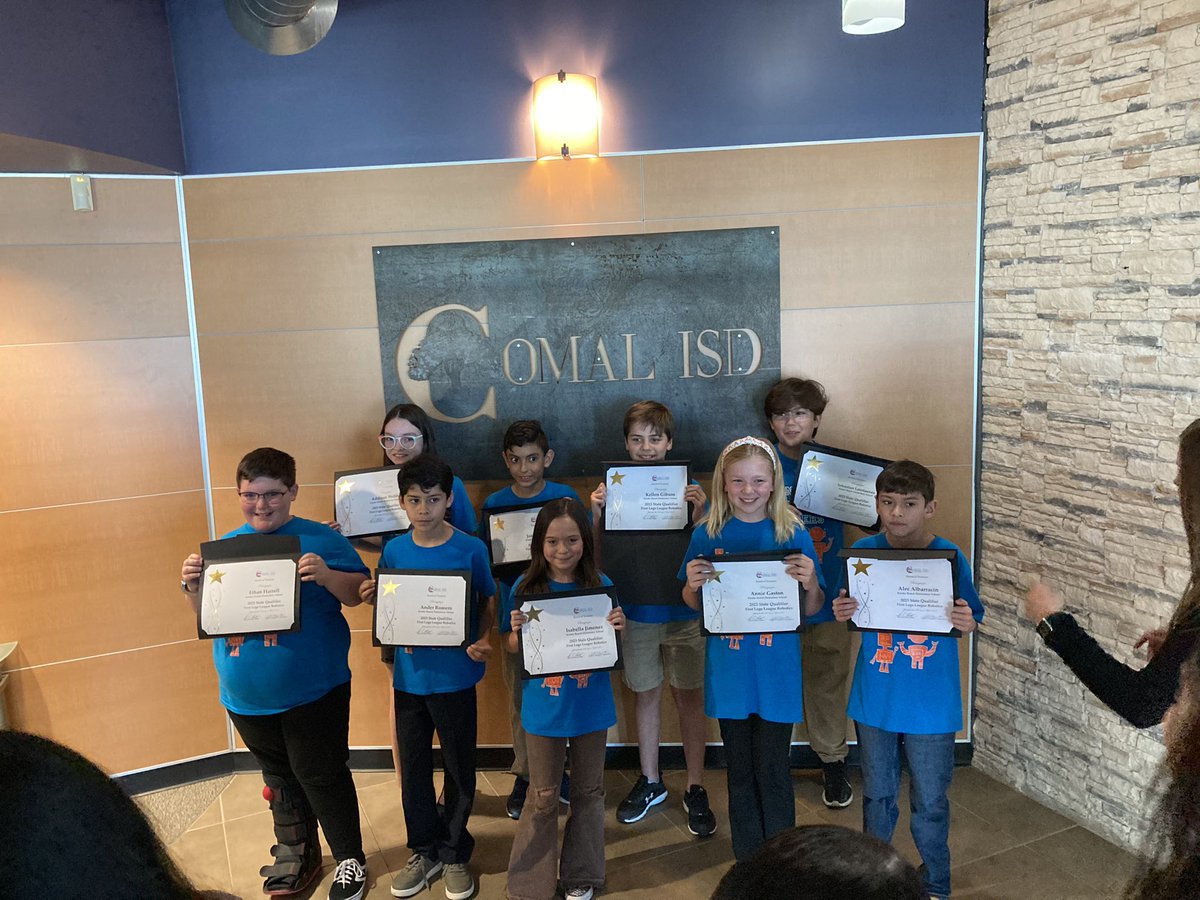 JennineZZ's tweet photo. Celebrating our #ComalGT & #ComalFLL teams tonight with a school board recognition for their achievements this year. First state-bound FLL team & winning Stock Market game team. So proud! https://t.co/GdyFvfXiNf