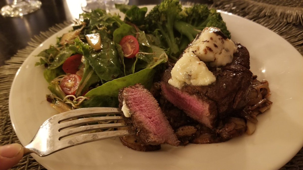 DeathMetalHero's tweet photo. Friends, Maniacs & Twitter peeps...I don't have enough characters to explain how AMAZINGLY DELICIOUS this was. A symphony of flavors dancing together & culminating in a steak so tender it seemed to melt in my mouth.
Chef's kiss @Flying__Feline
#mygirlsamazing #CommenceYaJealousy https://t.co/43ufZQPuRc