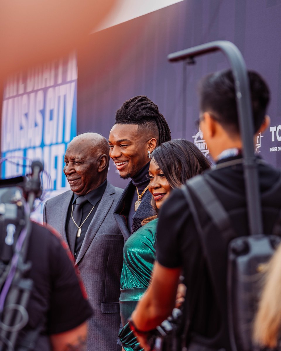 TexasFootball's tweet photo. Almost that time ⌛ @Bijan5Robinson 

2023 #NFLDraft – April 27-29 on NFLN/ESPN/ABC https://t.co/R85aGBatDE