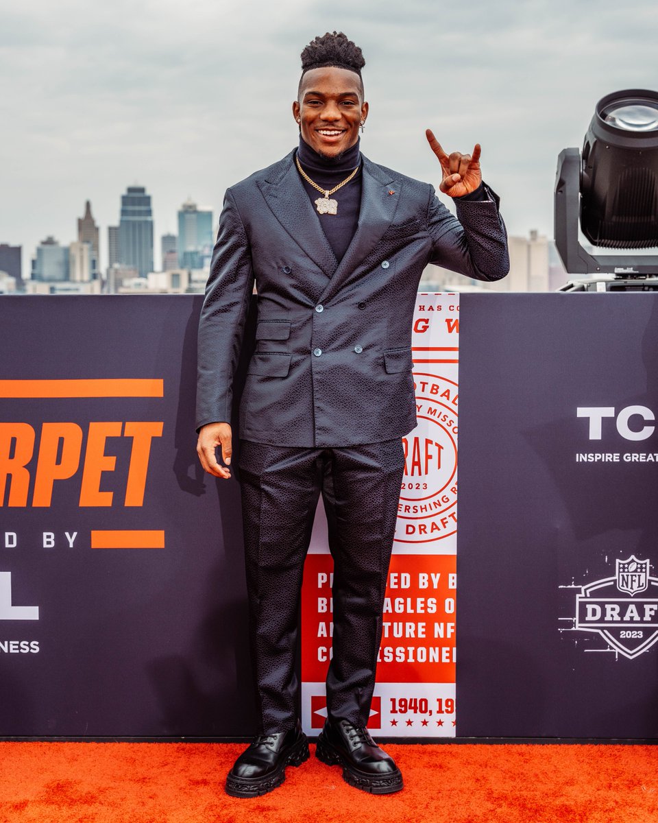 TexasFootball's tweet photo. Almost that time ⌛ @Bijan5Robinson 

2023 #NFLDraft – April 27-29 on NFLN/ESPN/ABC https://t.co/R85aGBatDE