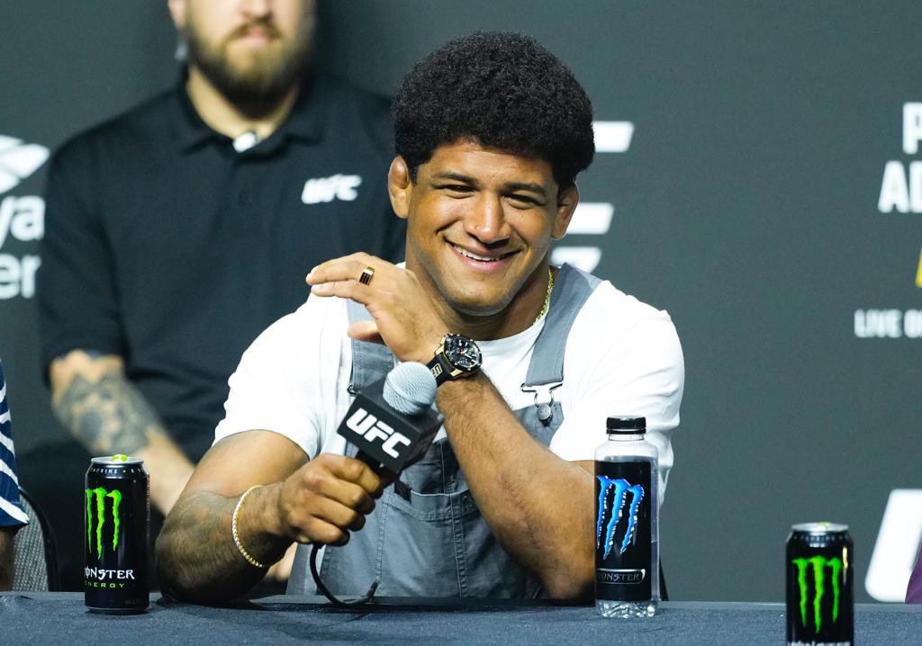 Belal Muhammad vs Gilbert Burns pronóstico predicción cuotas apuestas previa UFC 288 6 de mayo 2023