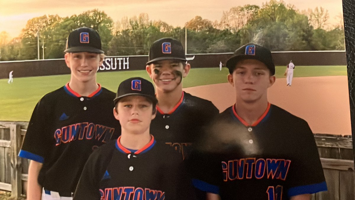 Stumbled on this beauty… #ThrowbackThursday 🐅 ⚾️ #Dirtbags <a href="/drake_douglas26/">Drake Douglas</a> <a href="/EasterlingMason/">Mason Easterling</a> <a href="/GavinMc05699389/">Gavin McCoy</a> <a href="/lukewood3423/">Luke wood</a>