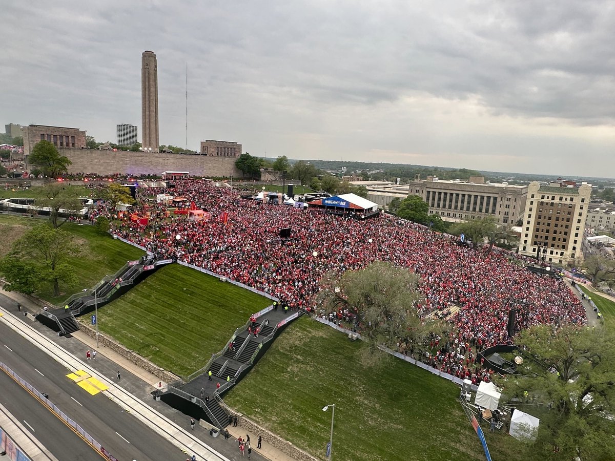 NFL's tweet photo. Kansas City is OUT HERE. 

📺: 2023 #NFLDraft -- TONIGHT 8pm ET on NFLN/ESPN/ABC
📱: Stream on NFL+ https://t.co/DQQUHgv96n