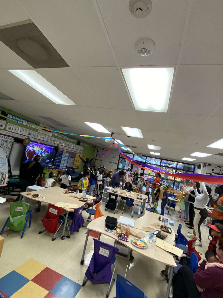 Our kinders have learned so much about letters! Today we celebrated with a performance &amp; fiesta with our parents! Taco Bout Vowels brought smiles to all our faces! <a href="/ebenezer_avenue/">ebenezer_avenue</a> <a href="/leea2006/">Sheleea Leonard</a> <a href="/RockHillSchools/">Rock Hill Schools</a> #takingflight