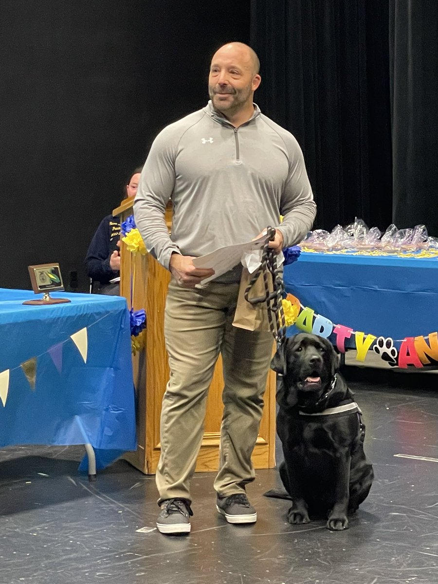 So proud of these two!  Bob and Cal have completed their training.  Cal is officially a certified therapy dog and a proud member of the <a href="/RMHSMUSTANGS/">Rolling Meadows HS</a> family!  #therapydogsrock.  #peakmoment