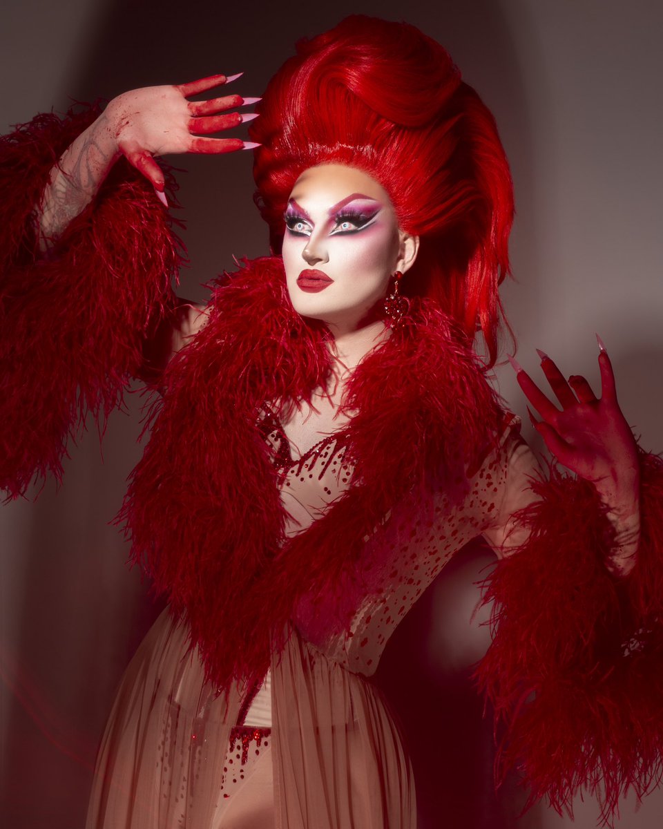 irenethealien's tweet photo. Find your light, then slaughter anyone who tries to share it 💔 https://t.co/P2ZPjYuHlJ