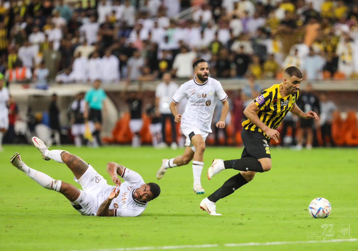 Hamedallah_9's tweet photo. الحمد لله هذا من فضل ربي 🖤💛 https://t.co/ez8WqXVT5D