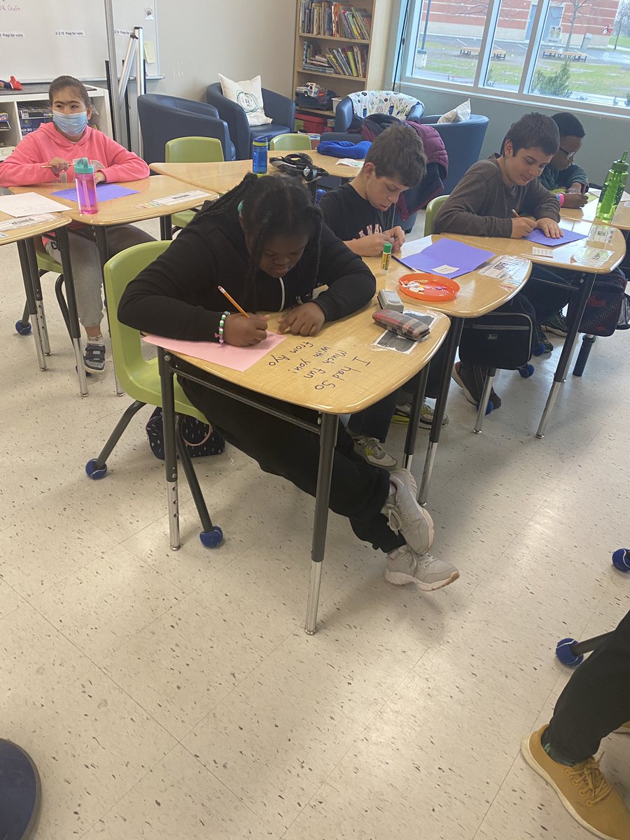 Mme_Mott's tweet photo. Today we said goodbye to our student teacher Ms.Kate.  The students worked really hard on their cards for her!   We will miss you Ms.Kate! https://t.co/0nTJRK7JUm