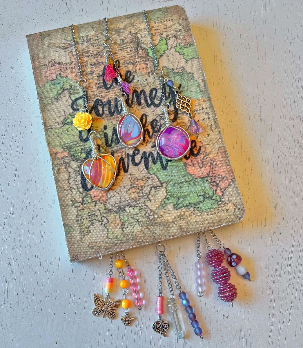 bookmarks from my collab with <a href="/_artbysam_/">sam:)</a> that are still available🫶🏻