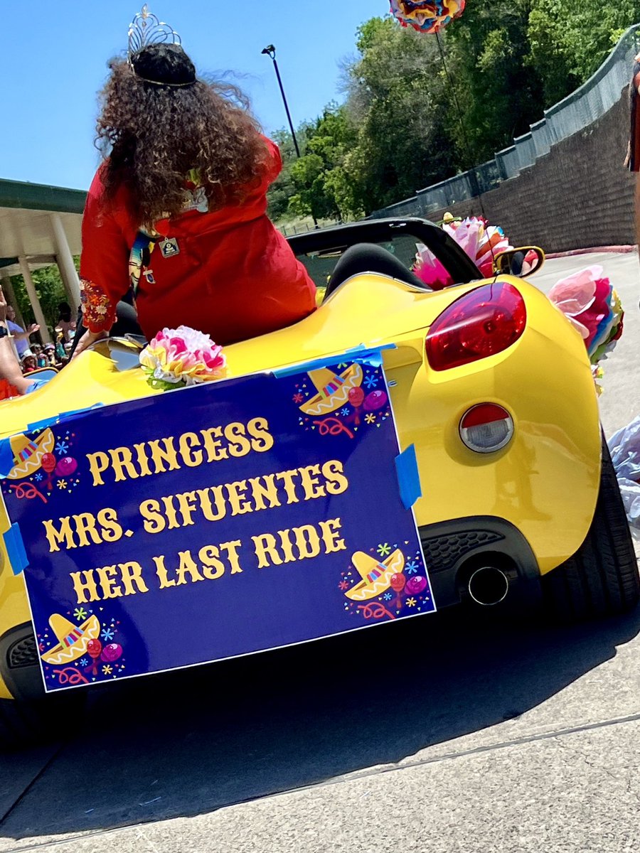 What a wonderful way for @oncebe4 to have her last fiesta ride but with her sons & her husband by her side 🥰 Thanks Mrs.Sifuentes for all your love & commitment you gave our community. You will truly be missed ❤️ @NISDMead @NISDMead