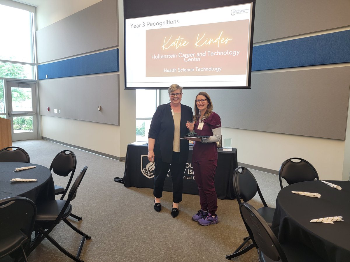 CtcHollenstein's tweet photo. Thank you to @EMSISD_CTE for an amazing New Teacher Academy celebration! We are grateful for all your support. We are so proud of our teachers. @PracticumWBL @EMSISD #HCTCready #emsproud https://t.co/DAmd6F06eO