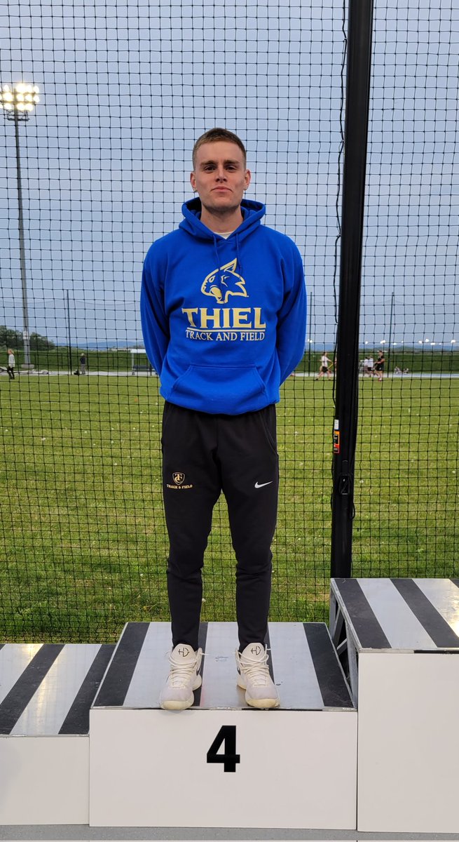 ThielXCTF's tweet photo. Peyton Ennis takes 4th in triple jump with a 12.70m!
#tctf #tomcatpride #pactf https://t.co/GwHLSq6LNt