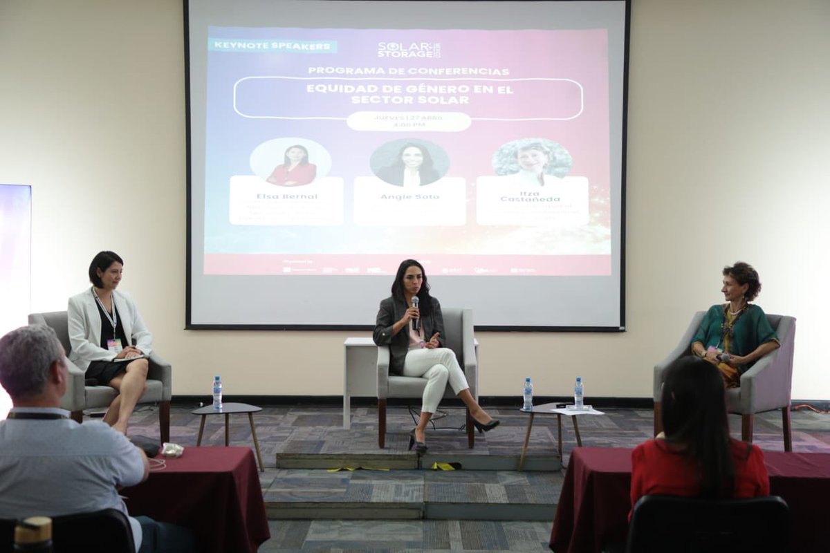 asolmex's tweet photo. “La transición energética tiene que ir de la mano con la transición de la sociedad”

Angie Soto (@Arangiesoto), consejera de #Asolmex en el panel “#EquidadDeGénero en el #SectorSolar” en la #SSM2023 en #ExpoGuadalajara https://t.co/VMLAZEi6uH