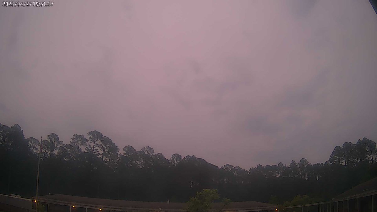 AESWxSTEM's tweet photo. Alachua eSchool at sunset and it's 71.6 F. https://t.co/qhZVfqteq6