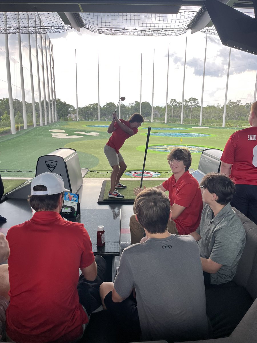 MaxPalmersDad's tweet photo. Great night at Top Golf for our Eagles Baseball end of year banquet. https://t.co/winmfF3RZz